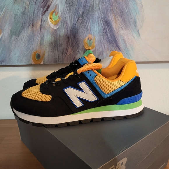 New Balance Classic shoes new in box - Picture 4 of 5